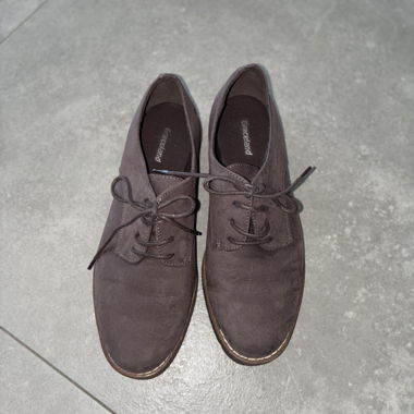 Braune Derby-Style Schuhe
