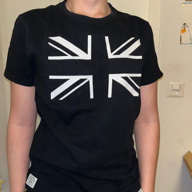 T‑shirt nero Pepe Jeans con bandiera UK