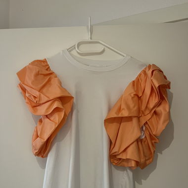 T-Shirt con manica a sbuffo