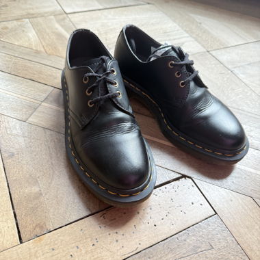Dr Martens Vegan 37