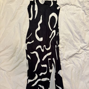 Robe nuisette noire et blanche