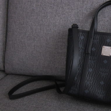 MCM Tasche Schwarz mit Silber