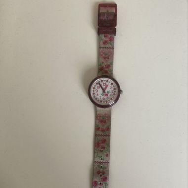 Kids' watch with floral bracelet