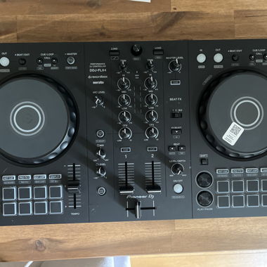 Pioneer DJ DDJ-FLX4-Controller