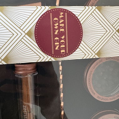 Cofanetto regalo per preparare il gin in scatola