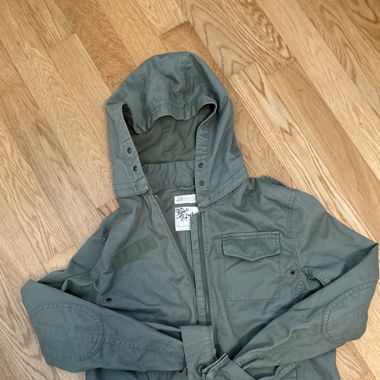 Grüne Jeansjacke