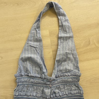 Sommer Top mit Stickereien und Rüschchen