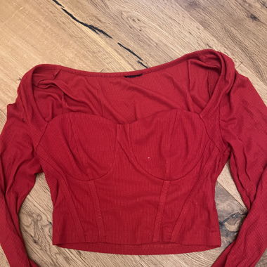 rotes Oberteil, mega süüüsss