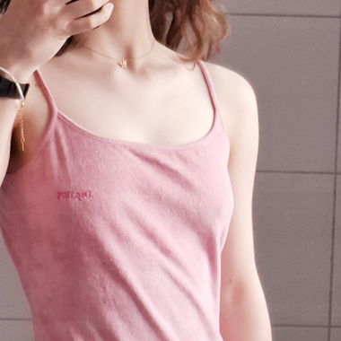 Pinkes "dep.1976" Kleid