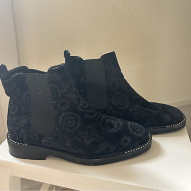 Ankle boots