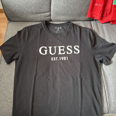 Guess schwarzes T-Shirt