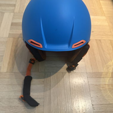 Uvex ski helmet with ski goggles and replacement lens