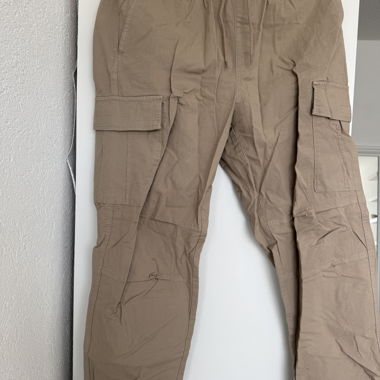 Bershka Beige Cargo Pants, Size L