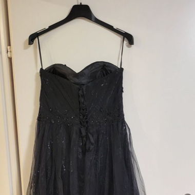 Schwarzes Ballkleid