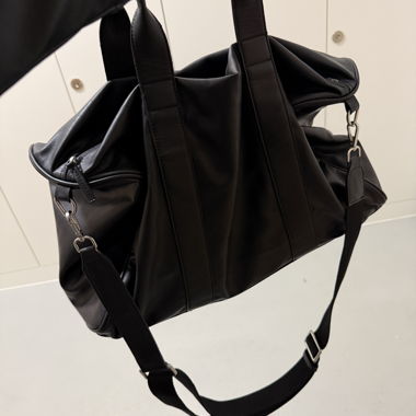 Borsa da viaggio nera con tracolla - Zara