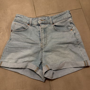 Short in jeans blu chiaro