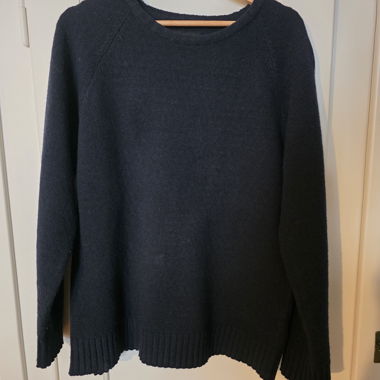 Pull en maille bleu foncé