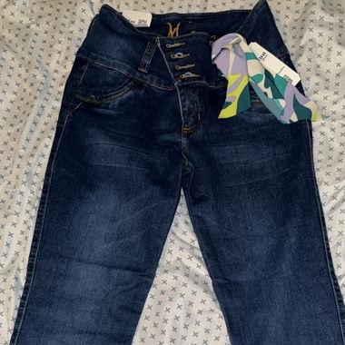 Pantalon neuf taille 36 