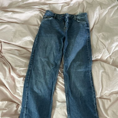 jean bershka bleu foncé