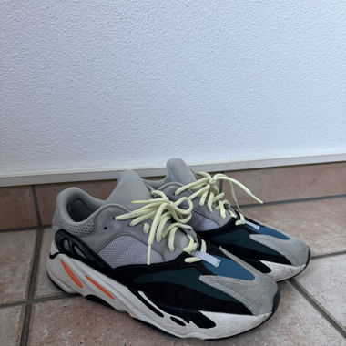 Adidas Yeezy Boost 700 Wave Runner