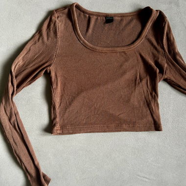 Ribbed Long Sleeve Cropped Top