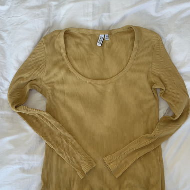Maglia a maniche lunghe a coste