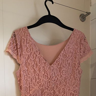 Altrosa Kleid