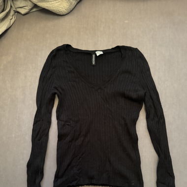 Pullover mit V-Ausschnitt Gr. S