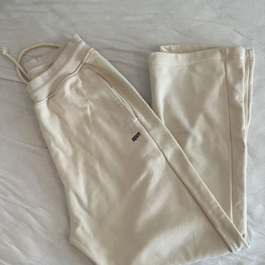 6PM open-leg jogger