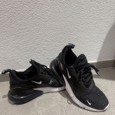 Nike Air Max 270