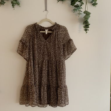 Brown babydoll dress with white flowers