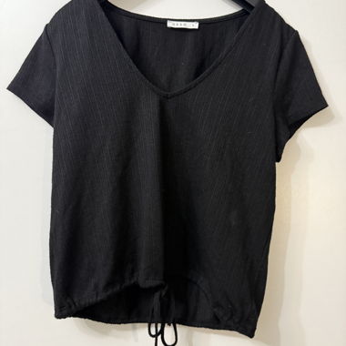 T-shirt nera