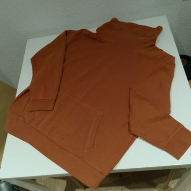 Maglione a Collo Alto Marrone