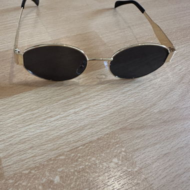 Sonnenbrille