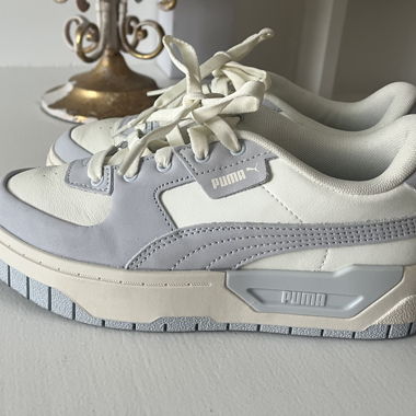 Puma Sneakers