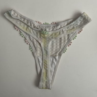 Slip da donna con ricamo