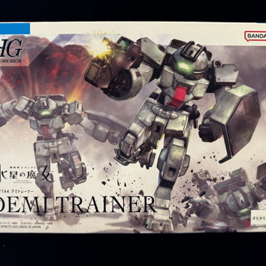 Kit modello Bandai HG 1/144 Demi Trainer
