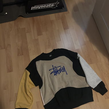 Stüssy schwarzer und cremefarbener Vintage-Sweatshirt