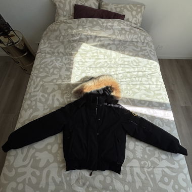 Zavetti Canada black winter jacket