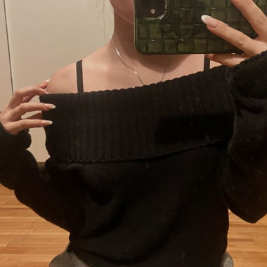 Off-shoulder-pulli