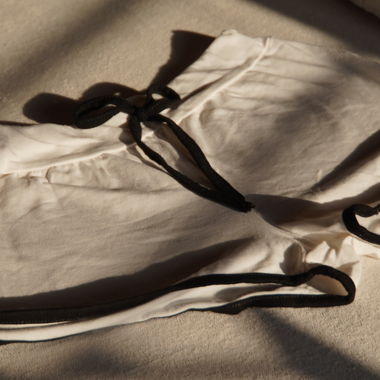 Short fabric shorts