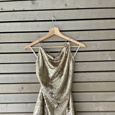 Robe Courte à Paillettes