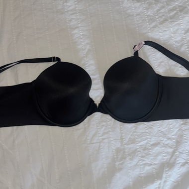 Black Victoria’s Secret Lightly Lined Bra 34DD