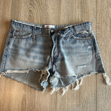 Short taille basse