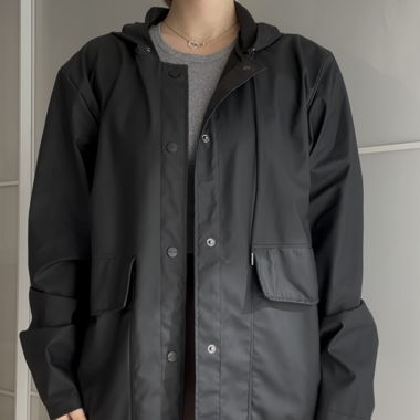 Schwarze Rains Regenjacke – Wasserdicht 