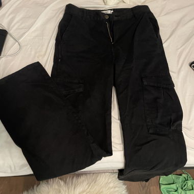 Black Pull&Bear Cargo Pants Gr. 36