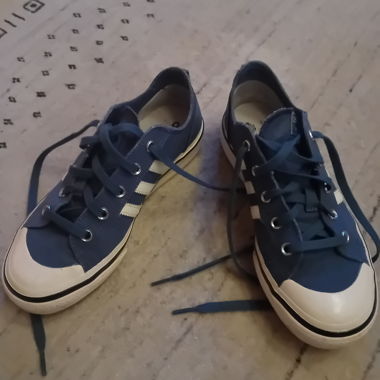 Adidas Sneakers