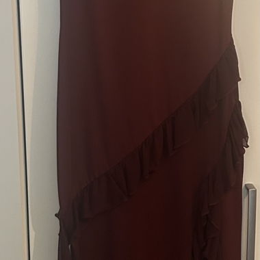 Burgundy ruffle midi dress