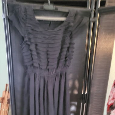 Dunkelgraues Sommerkleid aus Korea