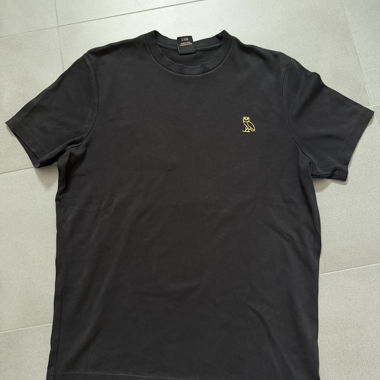 T-shirt nero di OVO